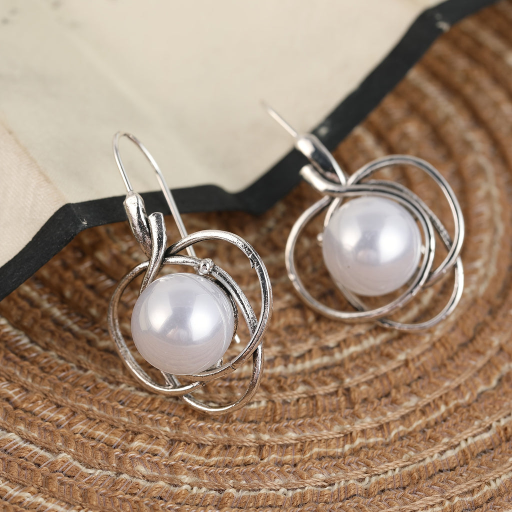 Charming Pearl Earring for Any Occasion