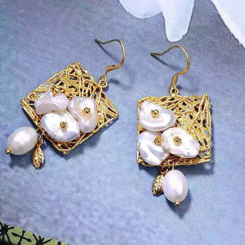 Beautiful Pearl Earring with Unique Style