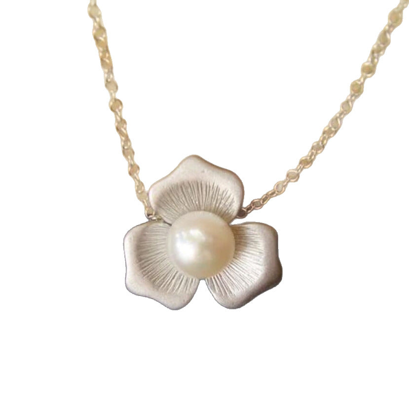Stunning Pearl Necklace for Daily Wear