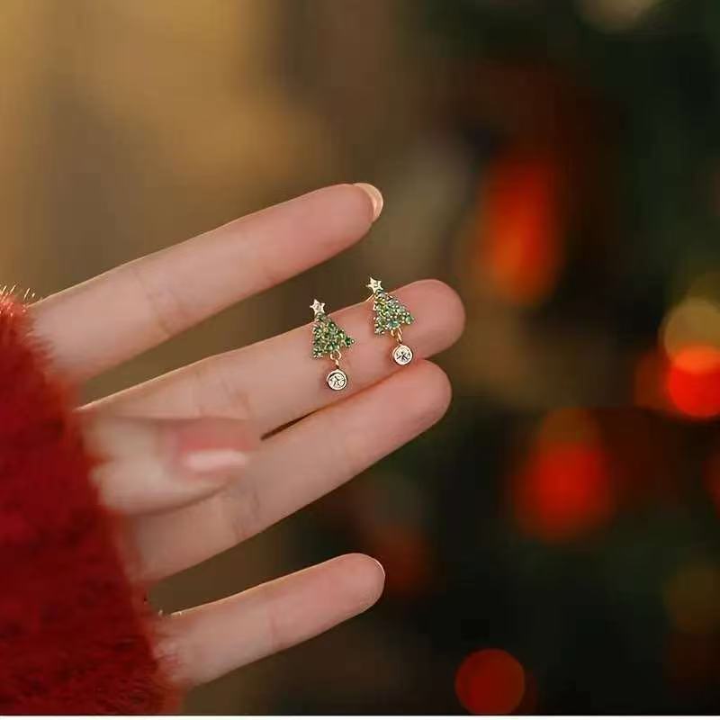 Charming Earring for Any Occasion