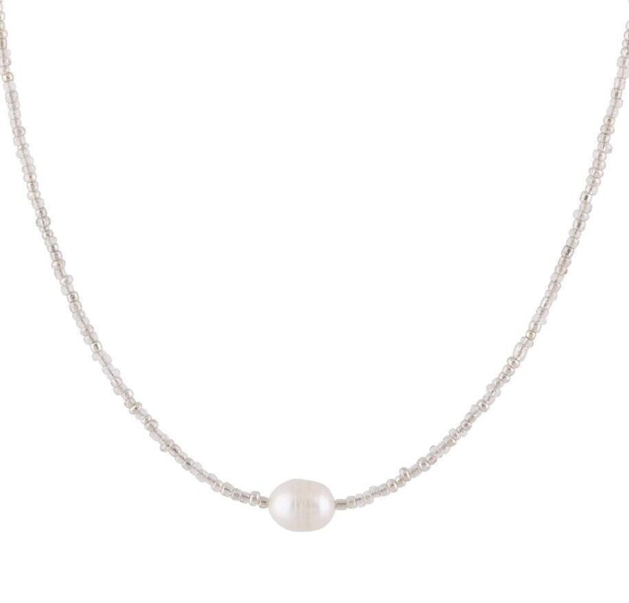 Beautiful Pearl Necklace with Unique Style