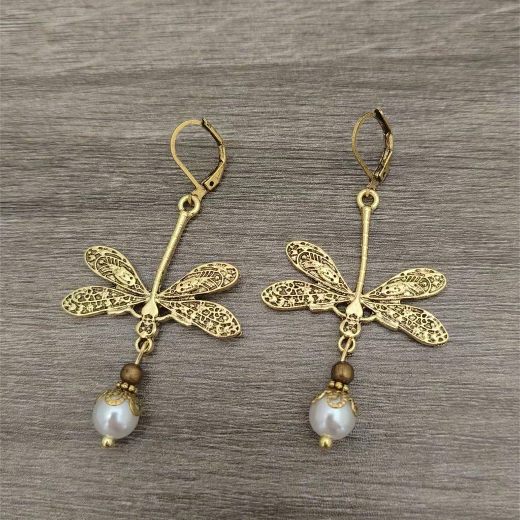 Charming Pearl Earring for Any Occasion