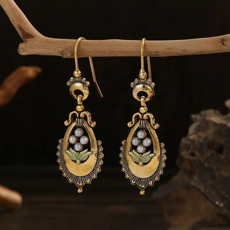 Classic Pearl Earring with Timeless Appeal