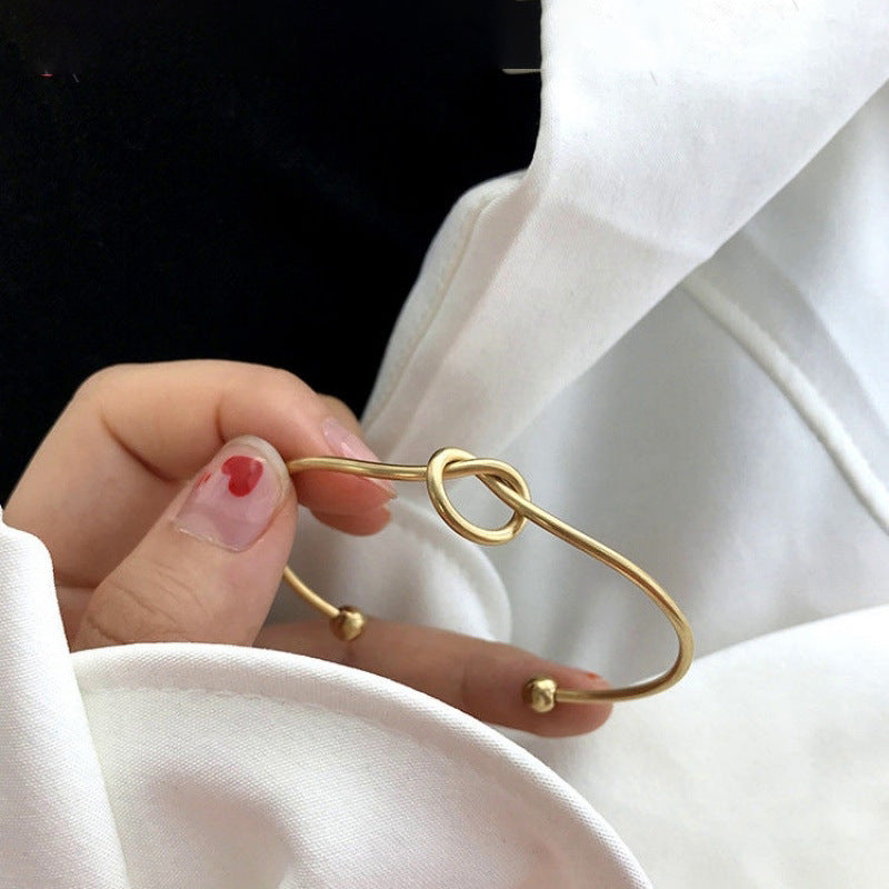 Beautiful Bracelet with Unique Style