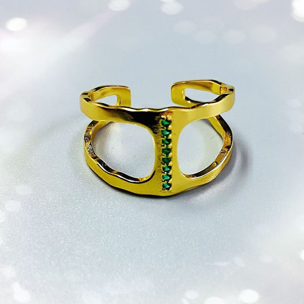 Charming Gold Ring for Any Occasion