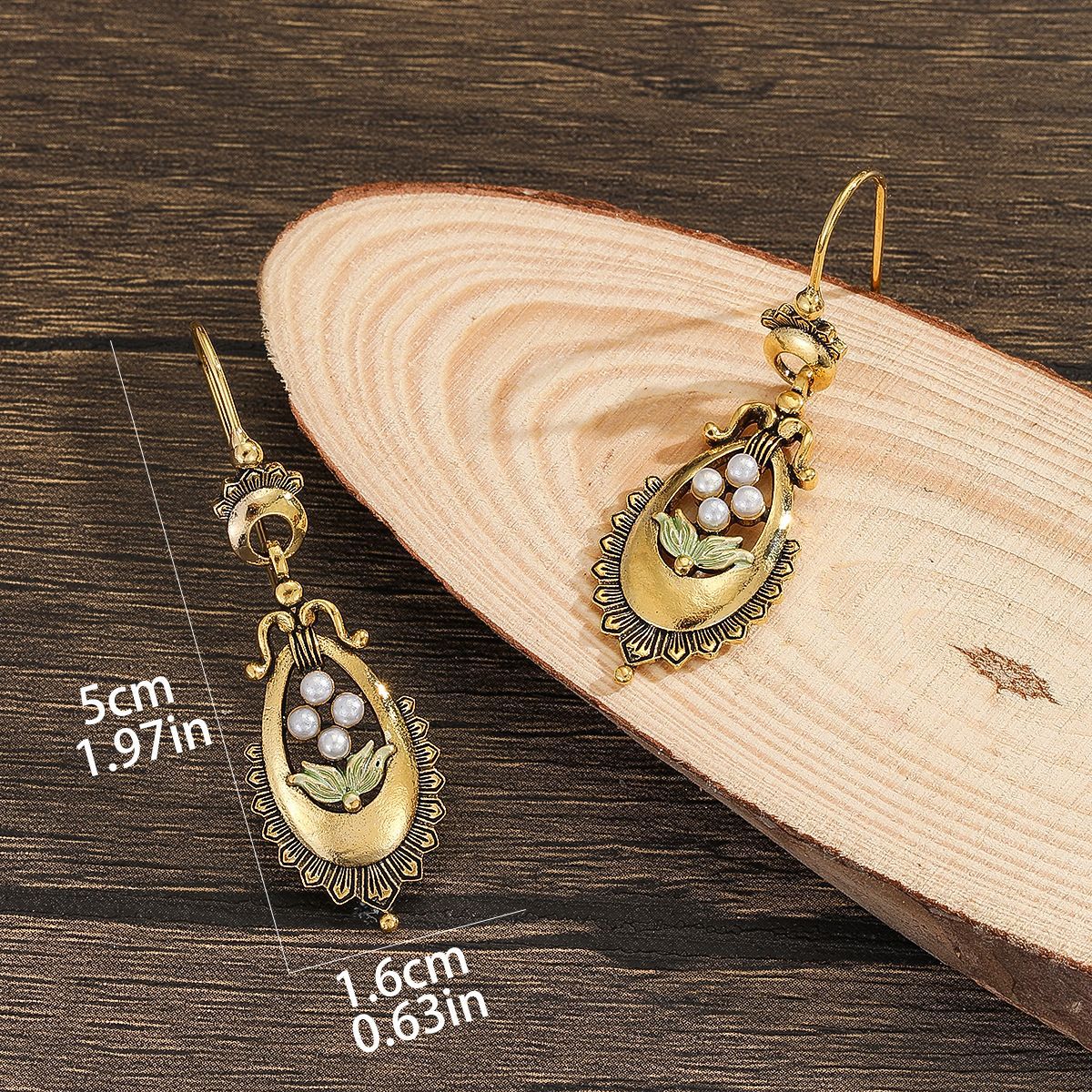 Beautiful Pearl Earring with Unique Style