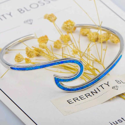 Romantic Bracelet for Special Moments