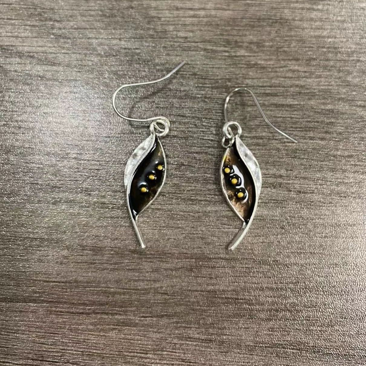 Delicate Artisan Gold Earring