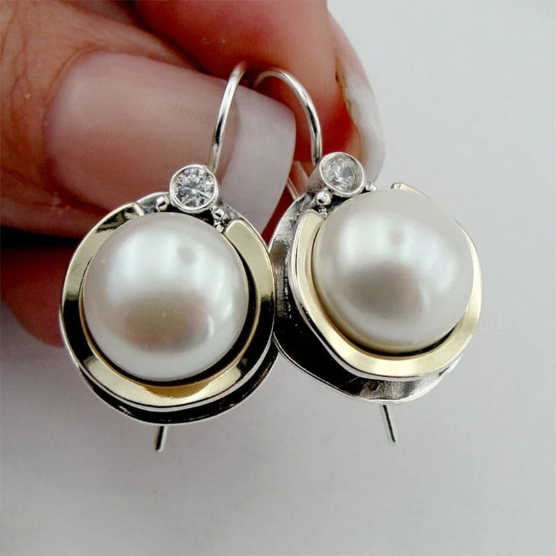 Charming Pearl Earring for Any Occasion