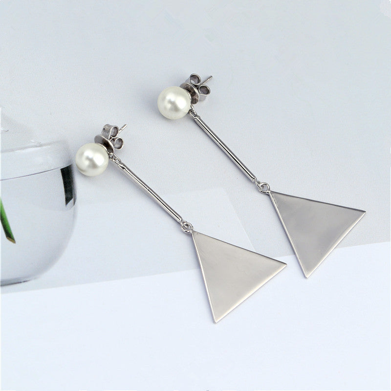 Beautiful Pearl Earring with Unique Style