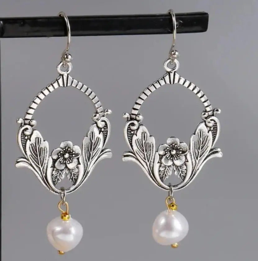 Vintage Handmade Pearl Earring
