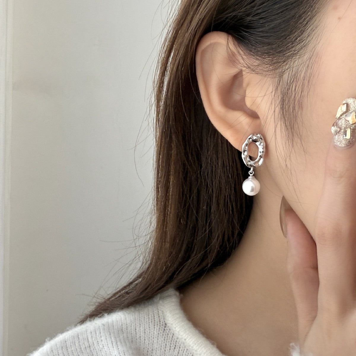 Charming Pearl Earring for Any Occasion
