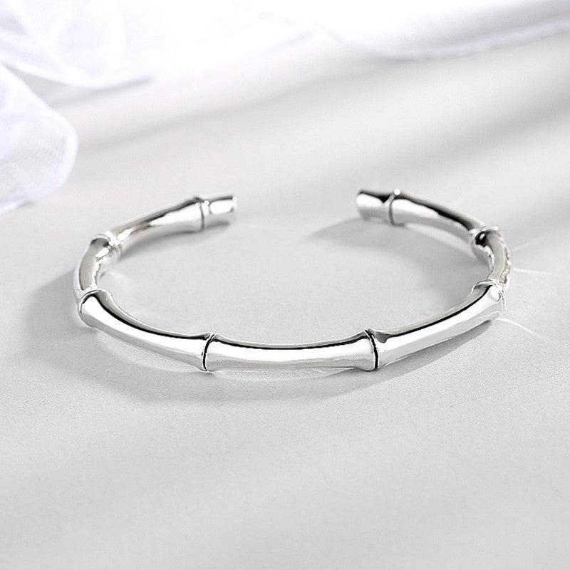 Charming Silver Bracelet for Any Occasion