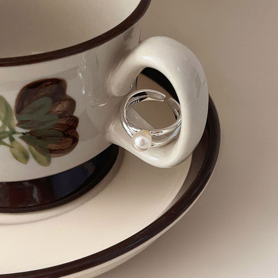 Beautiful Pearl Ring with Unique Style