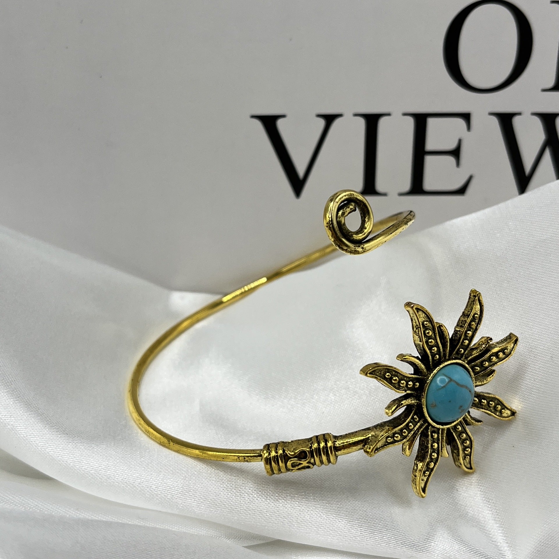 Stunning Bracelet for Daily Wear