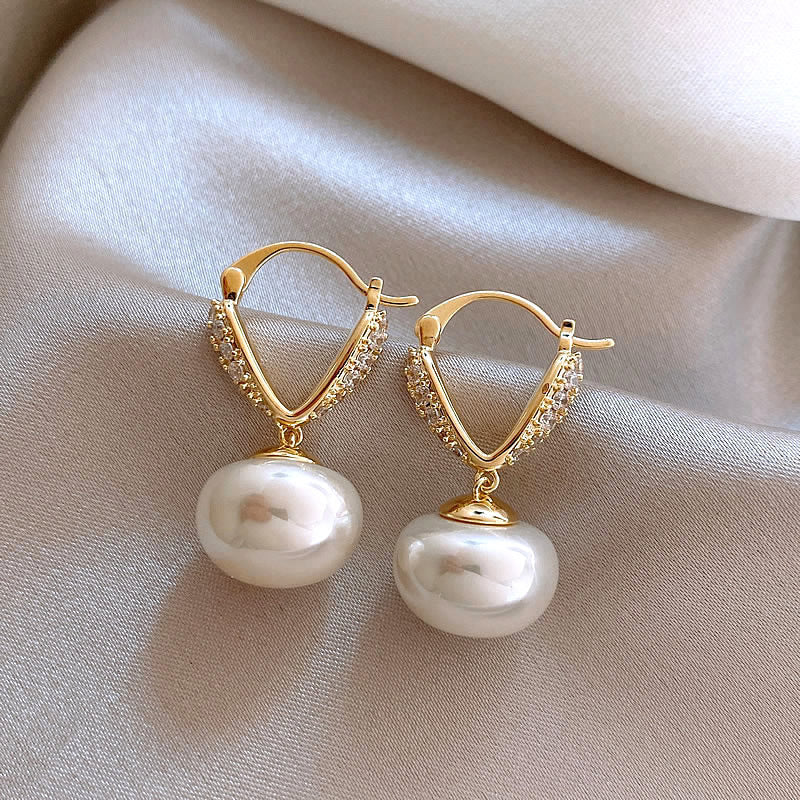 Delicate Artisan Pearl Earring