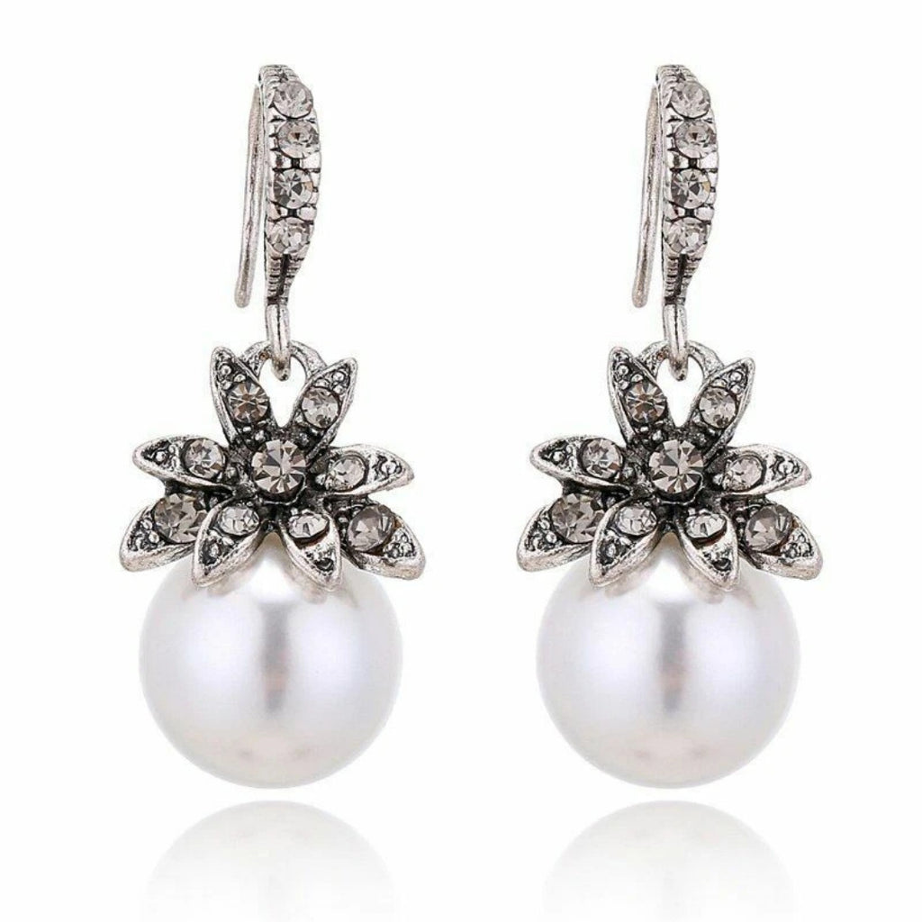 Stunning Pearl Earring for Daily Wear