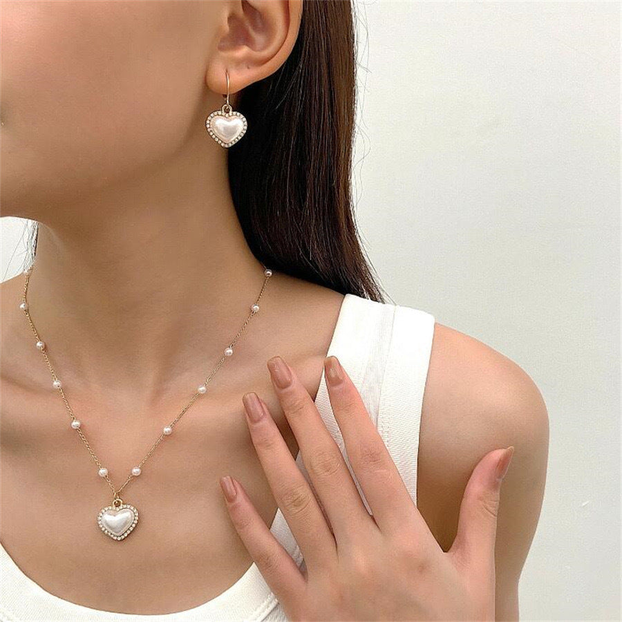 Elegant Pearl Set for Every Occasion