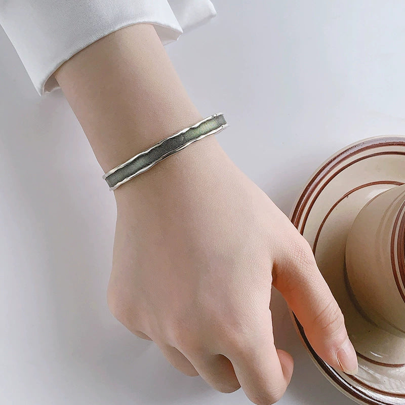 Charming Silver Bracelet for Any Occasion