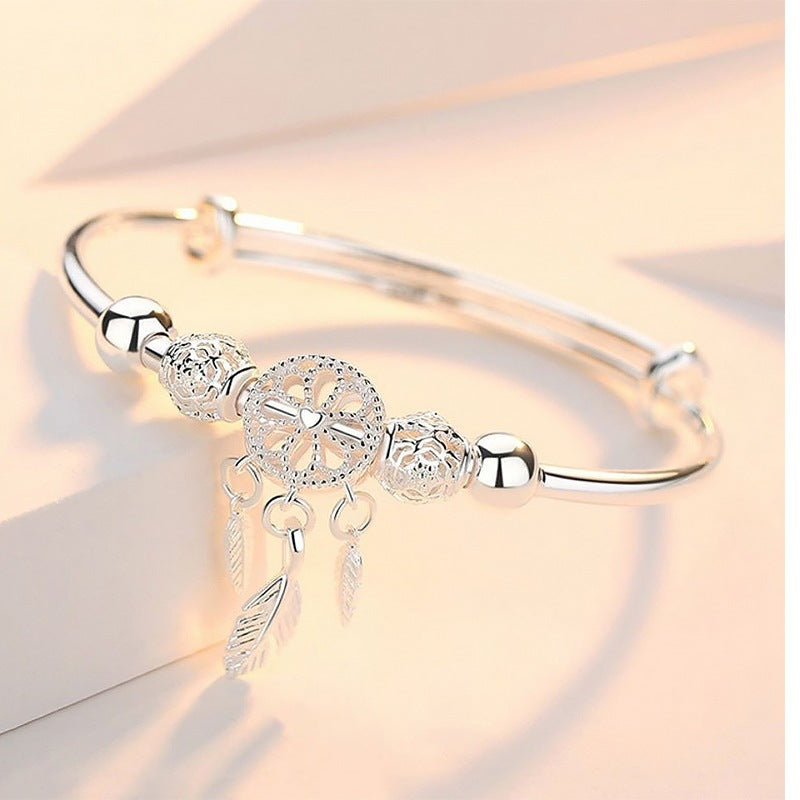 Charming Silver Bracelet for Any Occasion