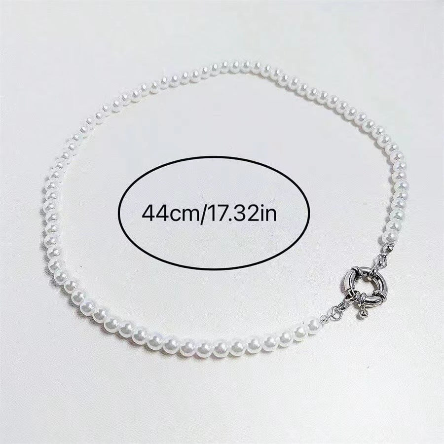 Classic Pearl Necklace with Timeless Appeal