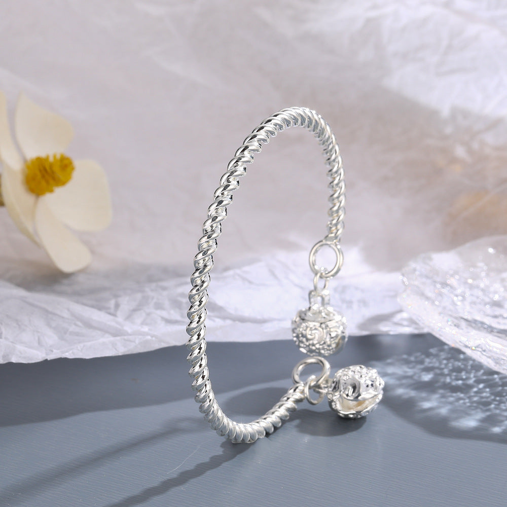 Beautiful Bracelet with Unique Style