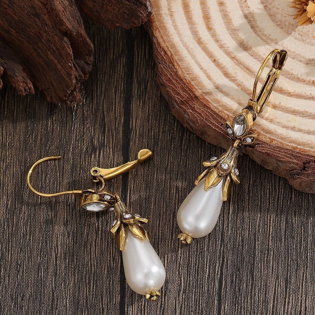 Stunning Pearl Earring for Daily Wear