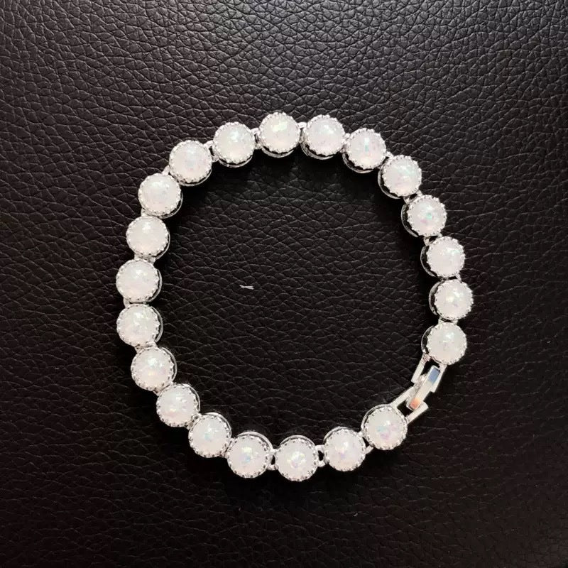 Beautiful Silver Bracelet with Unique Style