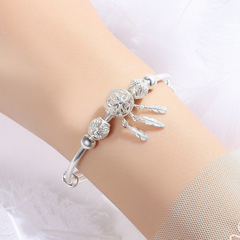 Charming Silver Bracelet for Any Occasion