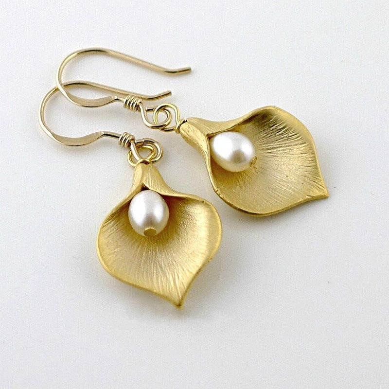 Stunning Pearl Earring for Daily Wear