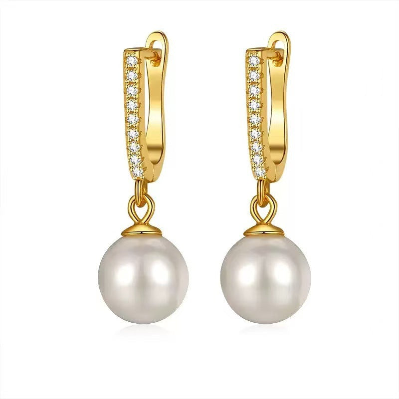 Classic Pearl Earring with Timeless Appeal