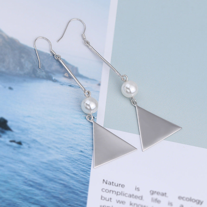 Beautiful Pearl Earring with Unique Style