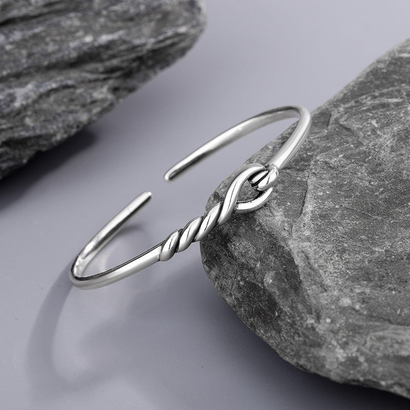 Charming Bracelet for Any Occasion