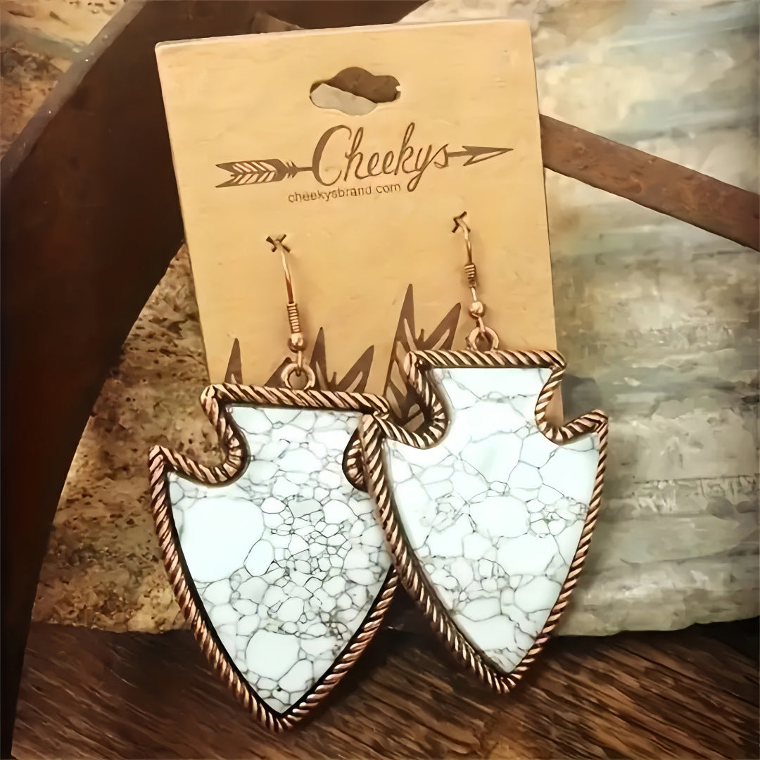 Charming Earring for Any Occasion