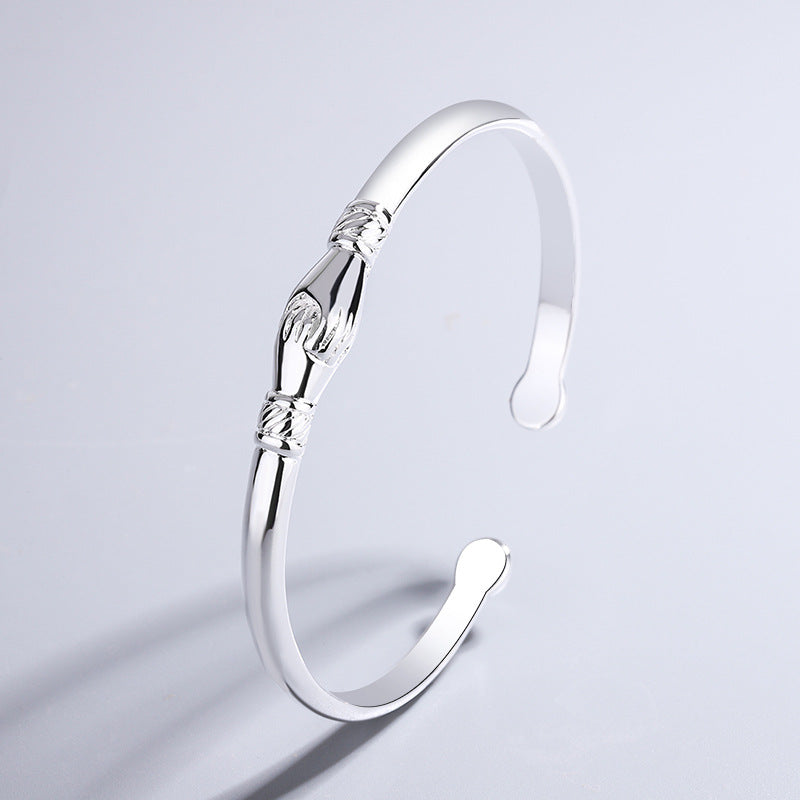 Classic Silver Bracelet with Timeless Appeal