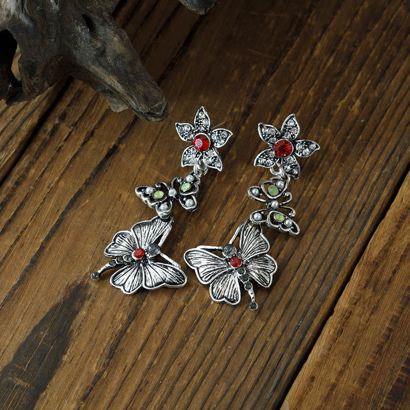 Beautiful Pearl Earring with Unique Style