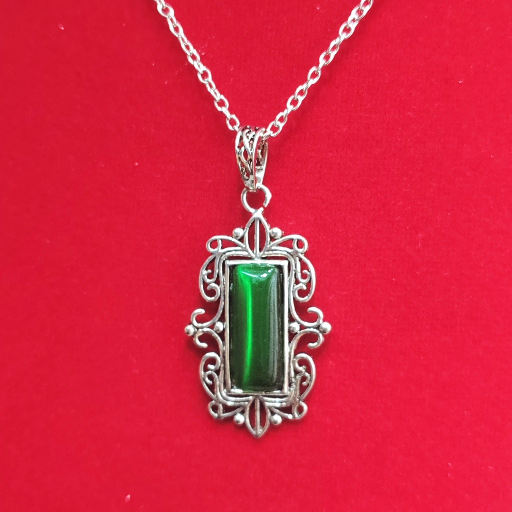 Classic Necklace with Timeless Appeal