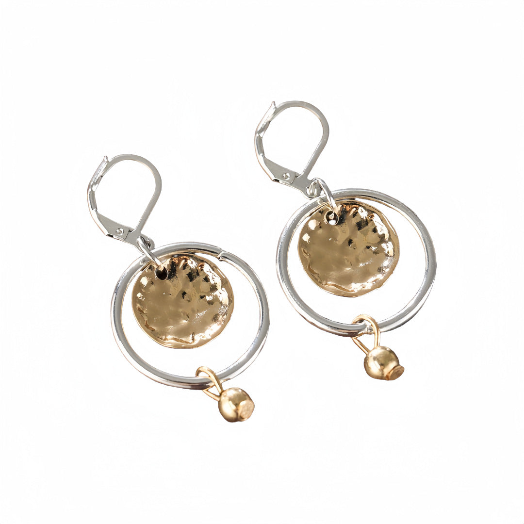 Charming Earring for Any Occasion