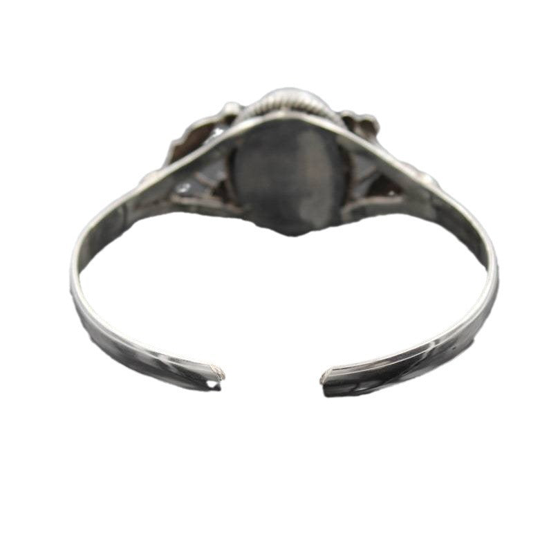 Beautiful Bracelet with Unique Style