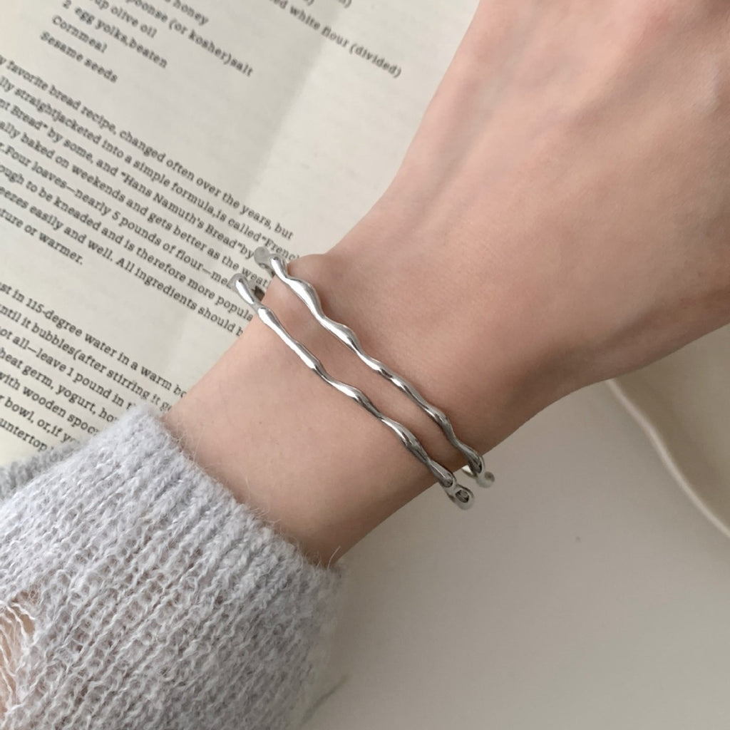 Beautiful Gold Bracelet with Unique Style