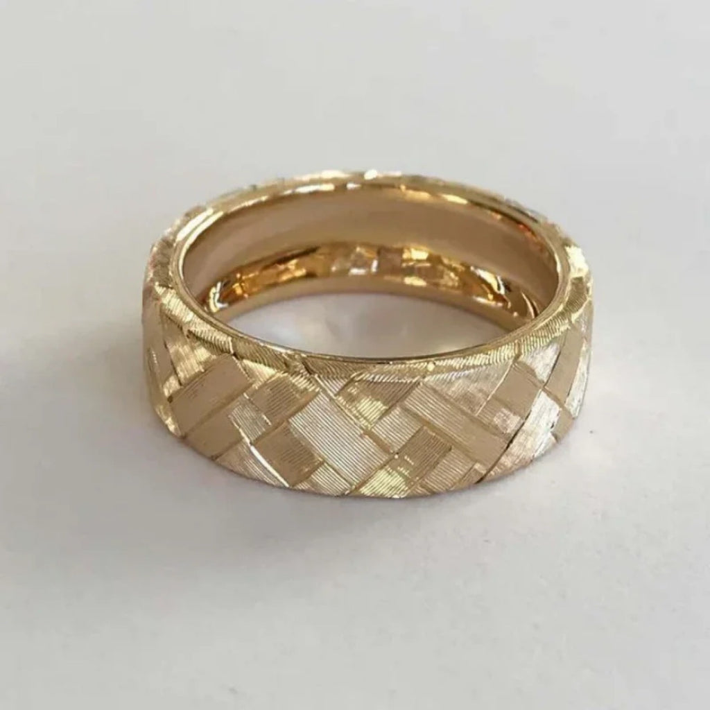 Elegant Ring for Every Occasion