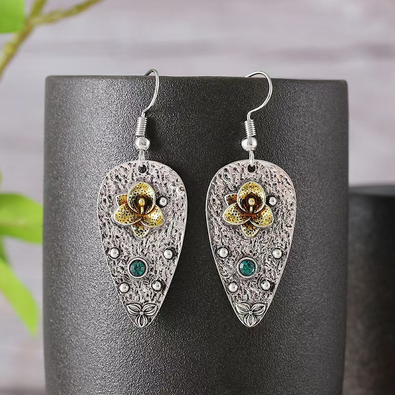 Beautiful Pearl Earring with Unique Style