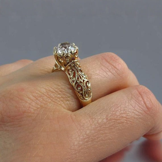 Romantic Gold Ring for Special Moments