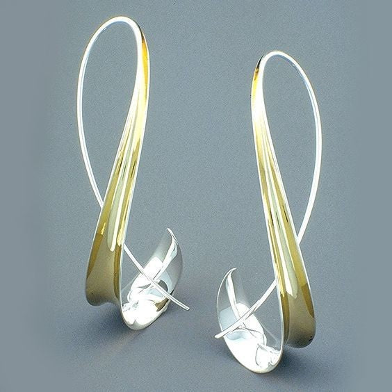 Stunning Gold Earring for Daily Wear