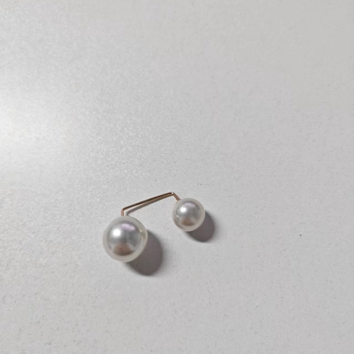 Classic Pearl Piece with Timeless Appeal