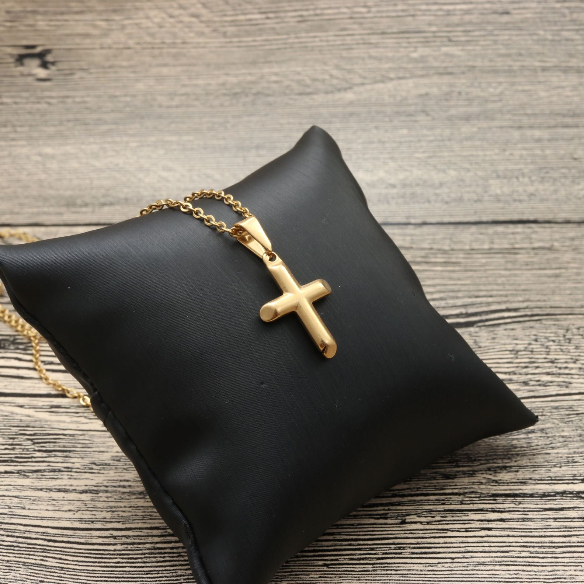 Stunning Necklace for Daily Wear