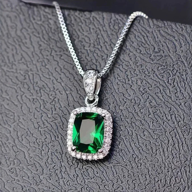 Stunning Necklace for Daily Wear