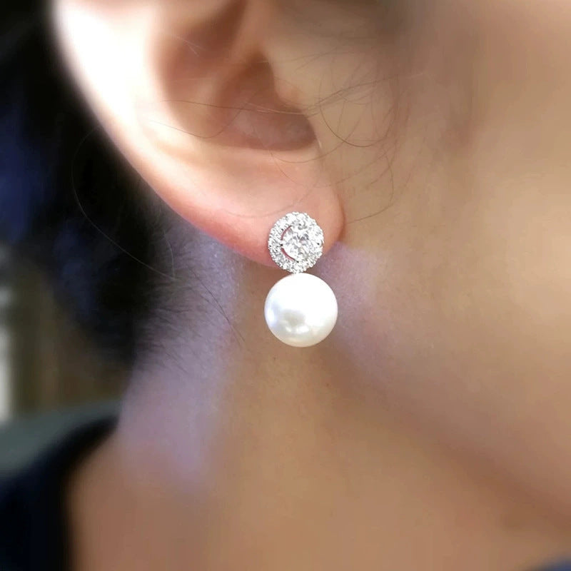Charming Pearl Earring for Any Occasion
