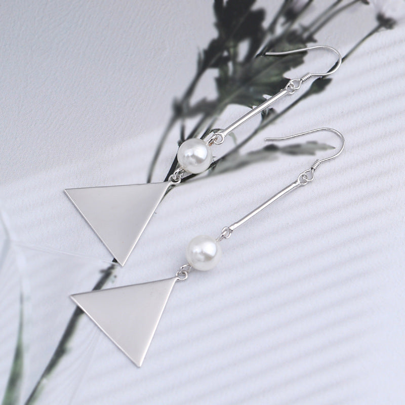 Beautiful Pearl Earring with Unique Style