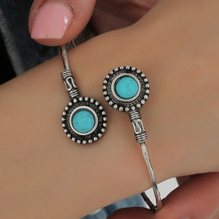 Beautiful Bracelet with Unique Style
